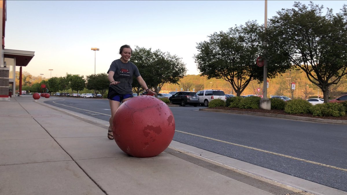 ajpalm5's tweet photo. Getting over that end of the semester hump like: https://t.co/ZqNhbqukGM
