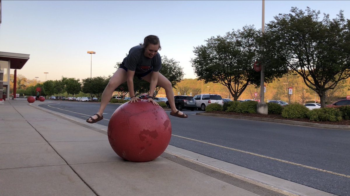 ajpalm5's tweet photo. Getting over that end of the semester hump like: https://t.co/ZqNhbqukGM