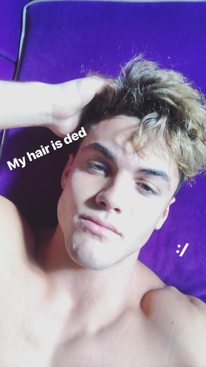 ifshestansgray's tweet photo. if she stans grayson this drives her crazy https://t.co/6P0X4mcWmq