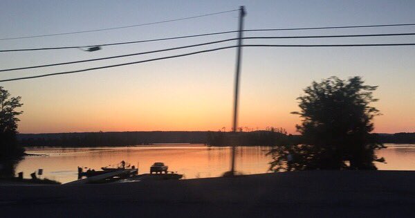 _RachelWilkes's tweet photo. #BamaLife #Sunset #OnTheLake #Alabama #NoFilterNeeded https://t.co/hJMoZrwXKO