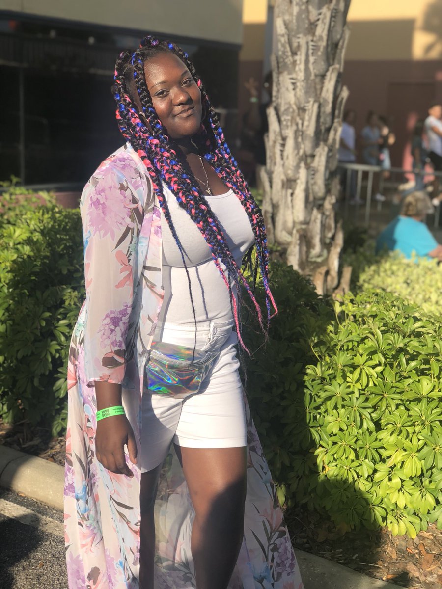 Trisha_0630's tweet photo. Grad bash was a Blast!!! 🎢#miramargradbash2k18 #GradBash2018 #gradnite #GradBash2K18 https://t.co/HTns6GK3ga