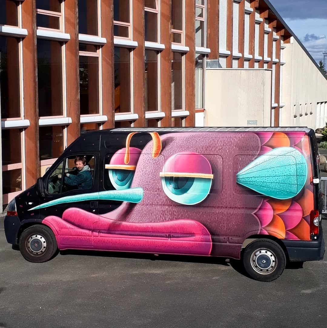 HellionGallery's tweet photo. Not your average creeper van. #nicolasbarrome custom in France. Nicolas will have new work for #beautifulmonsters the Hellion curated show opening next month in #mexicocity at Galeria Guru. #hellionalumni #talltreesofparis https://t.co/eubID1umXT