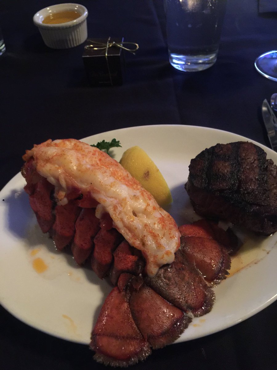 AmandaNaulty's tweet image. So impressed with the work @iwit showcased at the #futuristech benefit with @TechPointInd and @elevenfifty . I’m proud that we hire so many of these women at @highalpha ! @charblueindy killed the dinner too!
