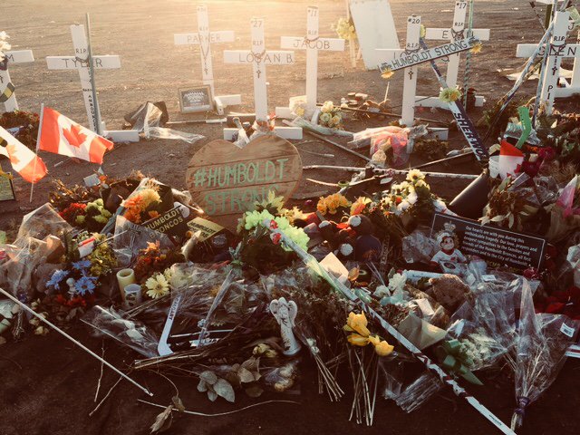 HumboldtBroncos's tweet photo. The notes, the flowers, and the continued outpouring of love and support means so much. We see you, we love you, we thank you. #humboldtstrong https://t.co/mY3wTVtNxF