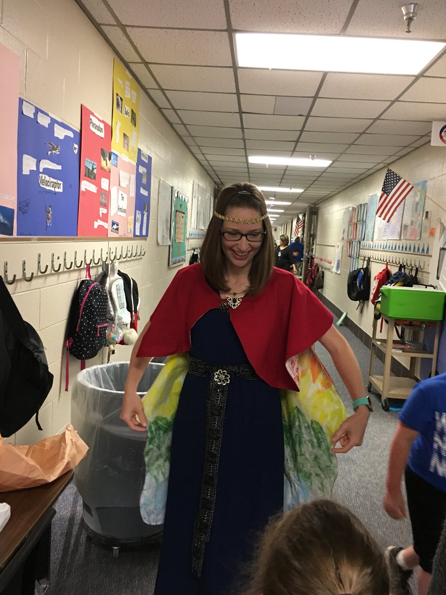 Fashion Design student Lauren-Gray Andrews created this cape for 1st grade SJE teacher, Mrs. Sievert for “Magic Treehouse” day with her class!  #costumedesign #hornetimpact #readingissewfun