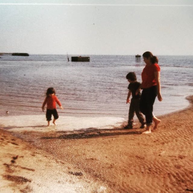 vr0d's tweet image. Me, my mom, and older brother in Biloxi, Mississippi 84 years ago. ift.tt/2jhY4Tz