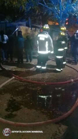 RABCHILE's tweet photo. Bomberos Metropolitano Sur

#Imágenes del 1er BATALLÓN DE INCENDIO en que se encuentra #Rab7 y #Rab29 en Pirámide esquina Juan de Rivadeneira, Comuna #SanJoaquín

Unidades B3 B5 B9 B10 Q10 RB1 UT2 
Apoyo Q-4 Z-1 @centralcbg

#REVISTAACCIONBOMBERIL
#BOMBEROSDECHILE https://t.co/6XgTQa3KhY