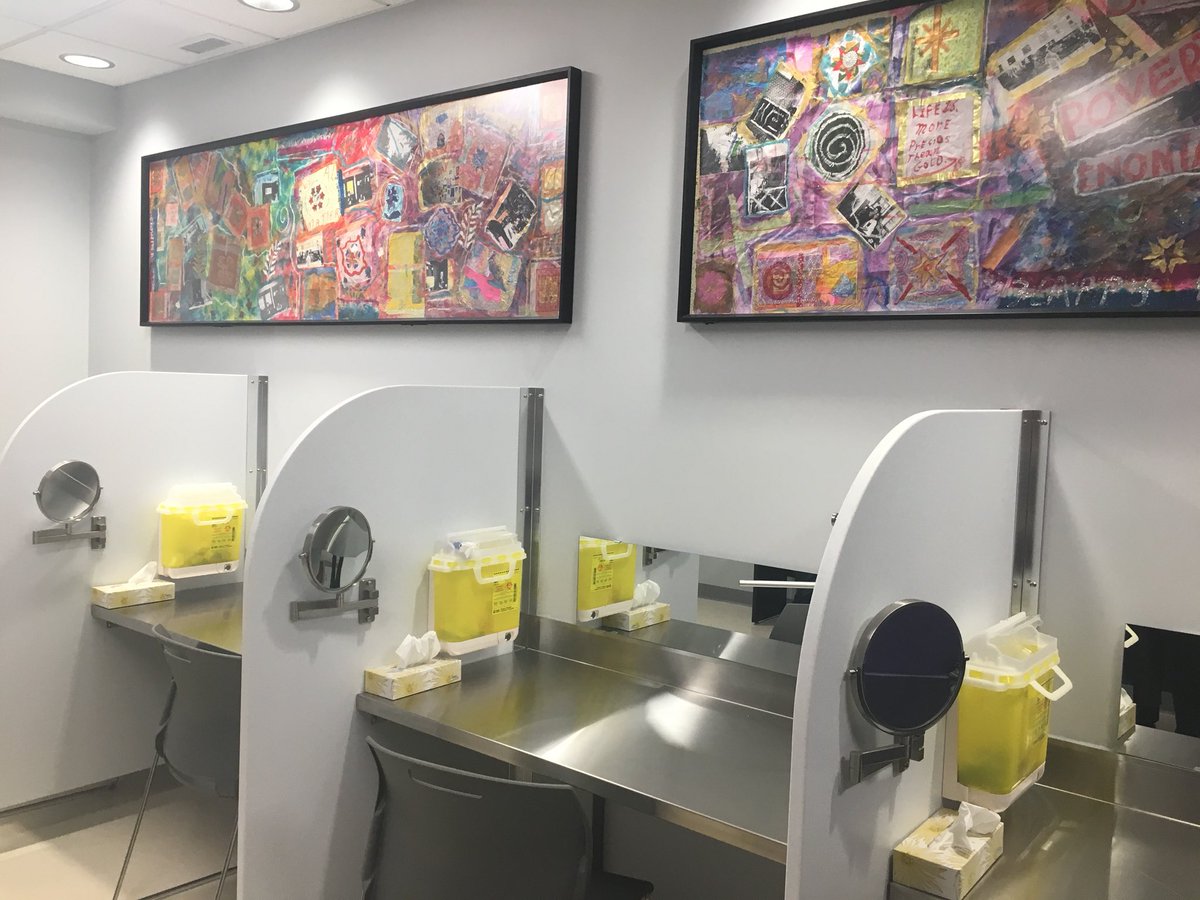 AshleymChisholm's tweet photo. Thank you Luc @SandyHillCHC for showing us the centre’s #supervisedinjectionsite. Harm reduction saves lives. @SRNAdialogue @canadanurses https://t.co/uMfO8Xoqns