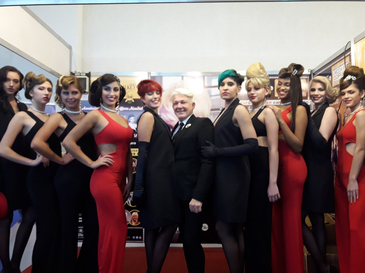 FINAL DE artelleza en Cordoba con un gran despliegue y un exitoso show SILKEY MUNDIAL  Y SU EMBAJADOR  FEDERICO CUENCA.