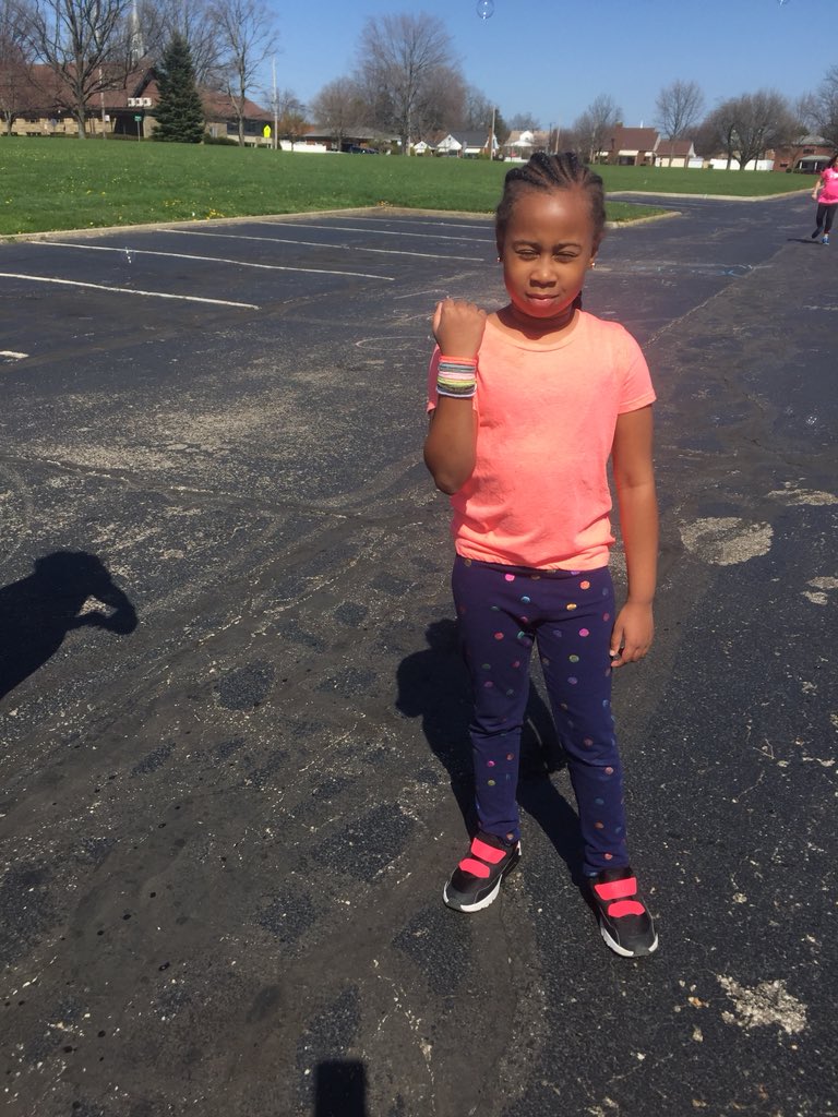 Voris_CLC's tweet photo. Our Girls on the Run ran their practice 5k tonight, we are so proud of you! #vorisclc #girlsontherunissomuchfun https://t.co/ivf4mNqmeI