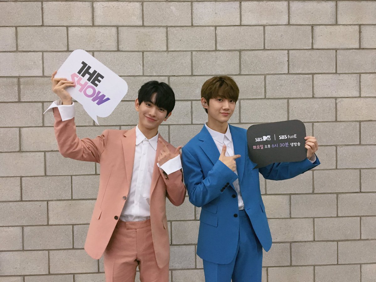 theshow_offcl's tweet photo. 안방 1열에서 더쇼 꽃놀이 볼 사람 이리 붙어라~ 미모에 봄이 온 울 웅이랑 섭이가 노래하면 을메나~ 좋게요~ jㅁj 너무 좋아 광광 우럭다 #형섭x의웅 #좋을텐데 #더쇼 #THESHOW @yhent_korea https://t.co/sE0IqBxTLy