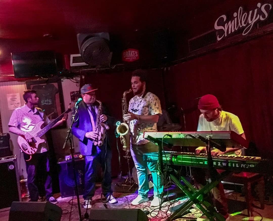 Happy International Jazz Day friends! Here's a sweet shot from our recent date at Smiley's Saloon taken by @barbj9093.

Speaking of jazz, our next big show is a special one: @bluenotenapa on Tuesday 5/15, 7pm. We hope to see you there!!