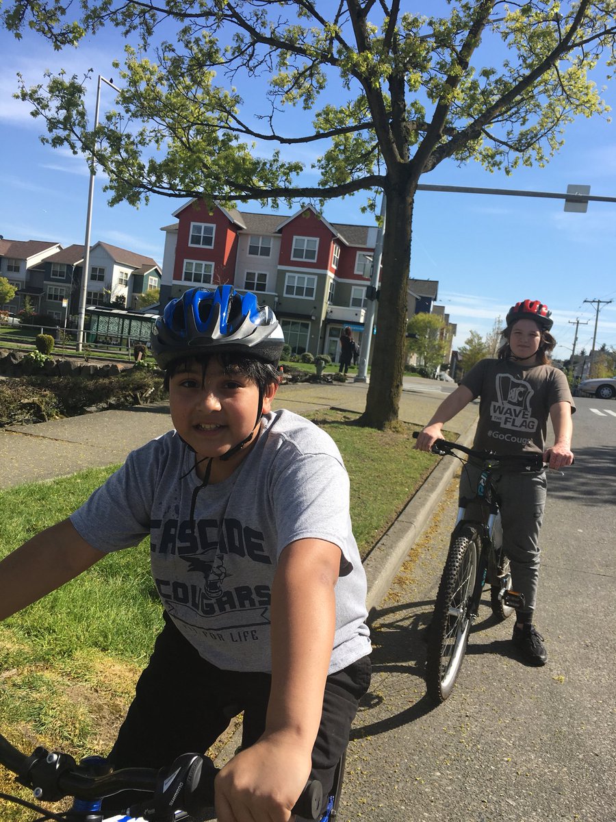 YESofWC's tweet photo. Bike ride to Westcrest Park #afterschoolbikeclub #majortaylorproject #cascademiddleschool #funinthesun☀️ #whatwedo #weride🚴🏾♂️🚴♀️ @CascadeBicycle https://t.co/MU00lbfoBz