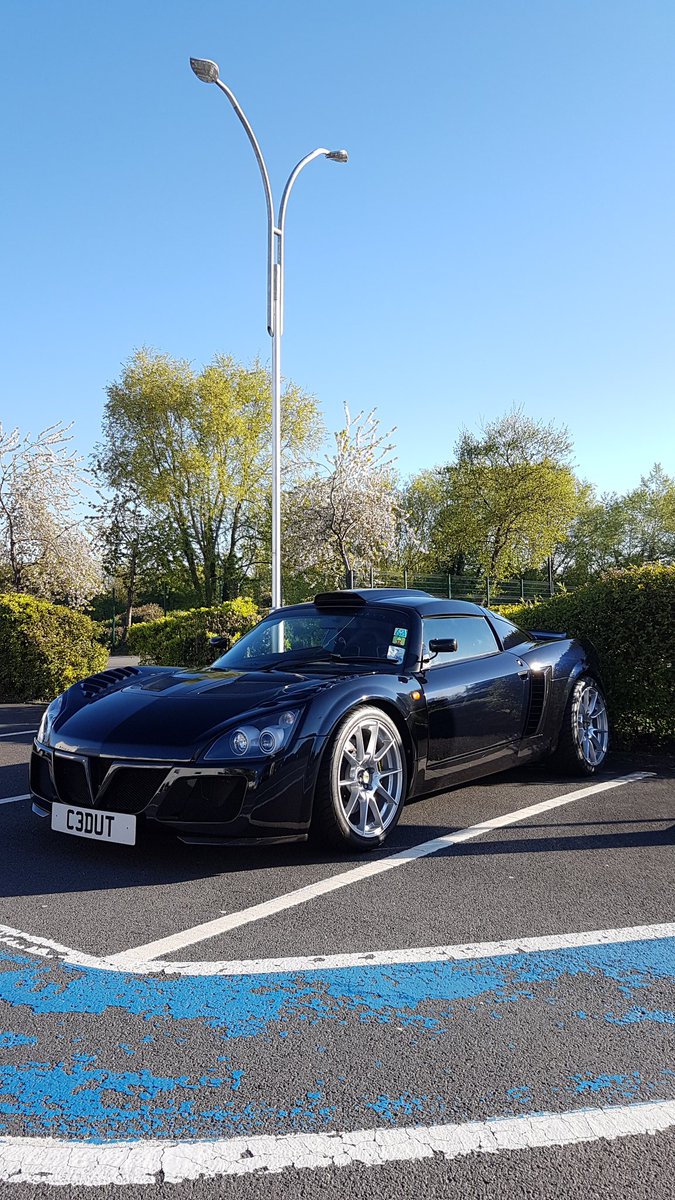 Graeme_Lambert's tweet photo. Made it into work early today...

...somehow

#projectonce #firstcommute #saabpower #lotus #vauxhall #offbrand #work https://t.co/Ksogr059w8