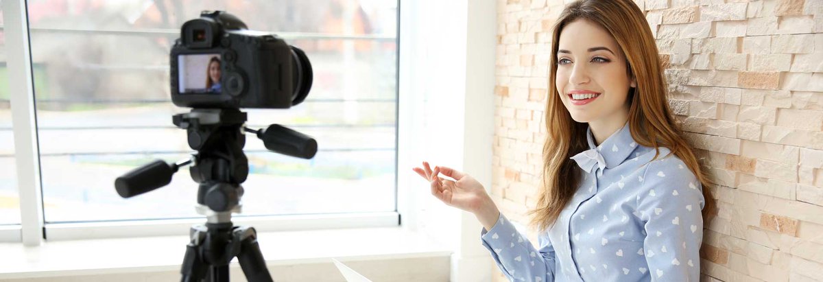 Ben jij op zoek naar (nieuw) werk? Kom dan naar de Nieuwe Achterhoekse Banenmarkt. Maak kennis met het aanbod vacatures, leer alles over het TalentCenter Achterhoek en pitch jezelf naar een nieuwe job met je eigen video CV Dit alles op 24 mei in de Vijverberg van 13.00-18.30 uur.