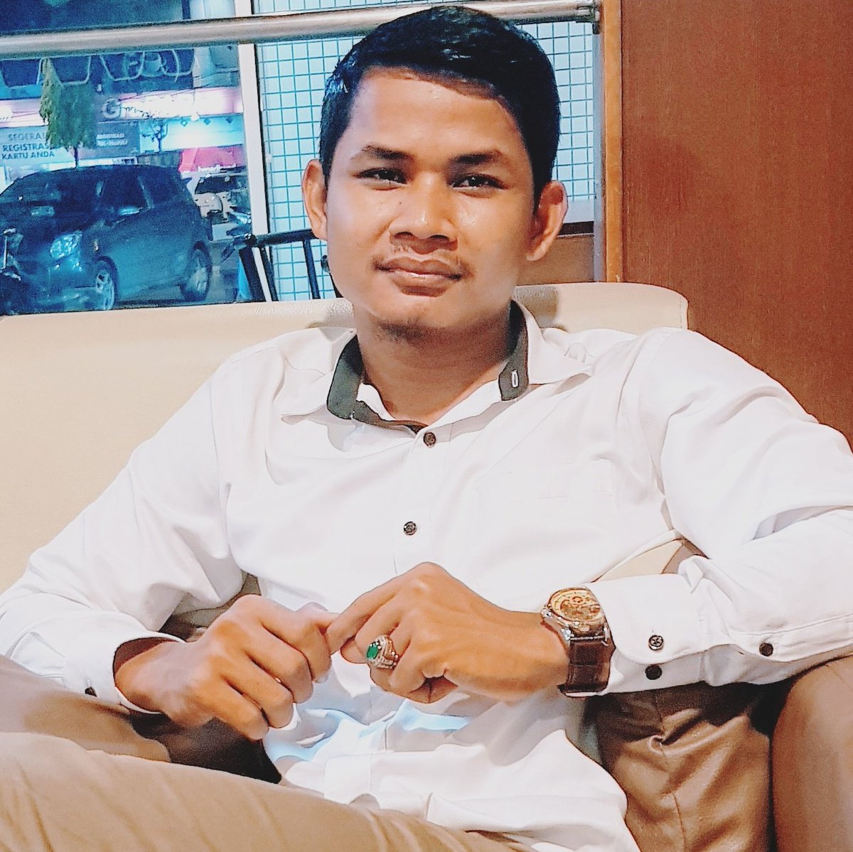 SaspriBung's tweet photo. Saya Kesalkan Indonesia Latah Dalam Hal2 Yang Gak Masuk Akal.
Trend kaos Ganti Persiden lalu
Hari ini Aksi Buruh Dengan Tema Ganti Persiden. 
Kasian pemimpin Negri ini Sellu di Takut takuti Hingga Jadi beban Mental Pemimpin Kita. https://t.co/HAYWMP7CZb