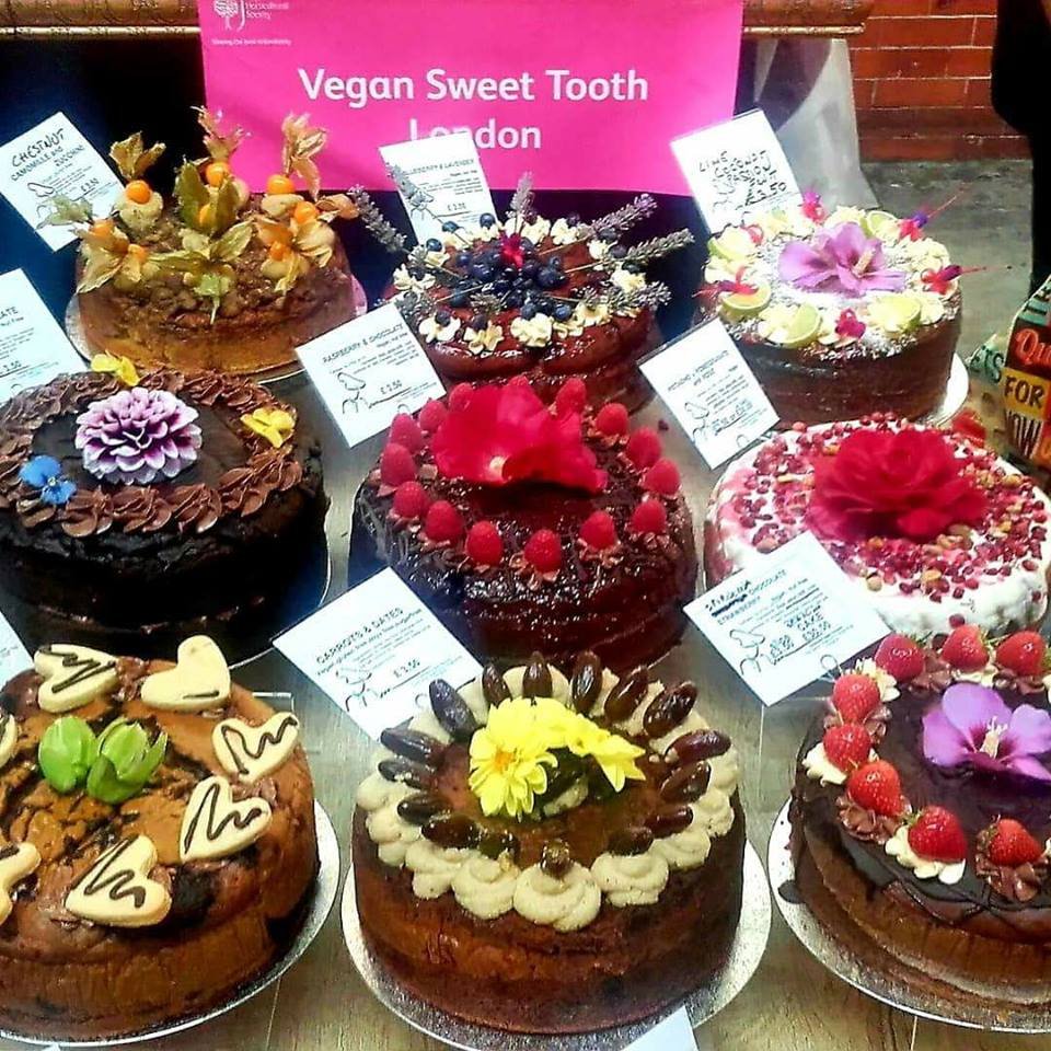 MedwayveganFest's tweet photo. Rochester Vegan festival 24 June Corn Exchange Rochester @greekvegandeli @badgersvegankit @Browninsfood @Suzette_Shea @fit4akiing @IuvoSC @girlagainstclones @healingpearjewellery https://t.co/8ZnztPa1gC