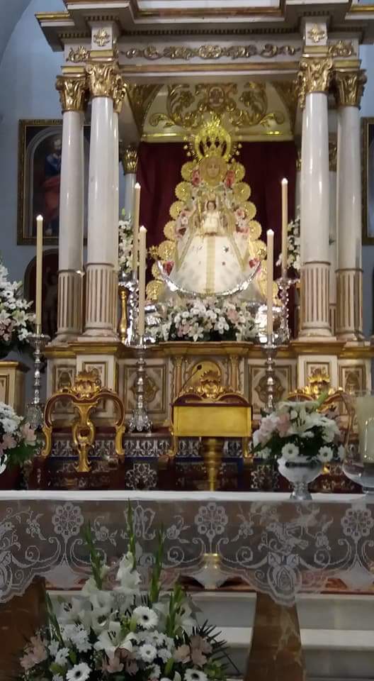 Recordamos que hoy comienza el Triduo a Nuestra Señora, a las 20:00h en la iglesia parroquial con el rezo del Santo Rosario. Atención se adelanta un día por el motivo de las confirmaciones días 1, 2 y 3 Triduo y día 5 Función de Instituto. #pilas #Rocío18