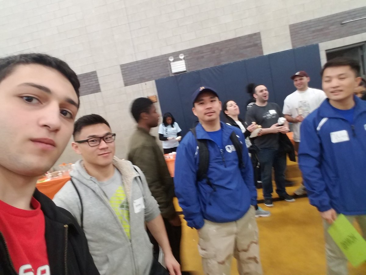 TheGialloGamer's tweet photo. This was Saturday morning in Brownsville, Brooklyn before painting the Howard Playground basketball courts but tonight @StackUpDotOrg #QueensStack meets up with @missioncontinue #BrooklynPlatoon again.
This time at @DaveandBusters in Times Square. https://t.co/C4EDse94Jc