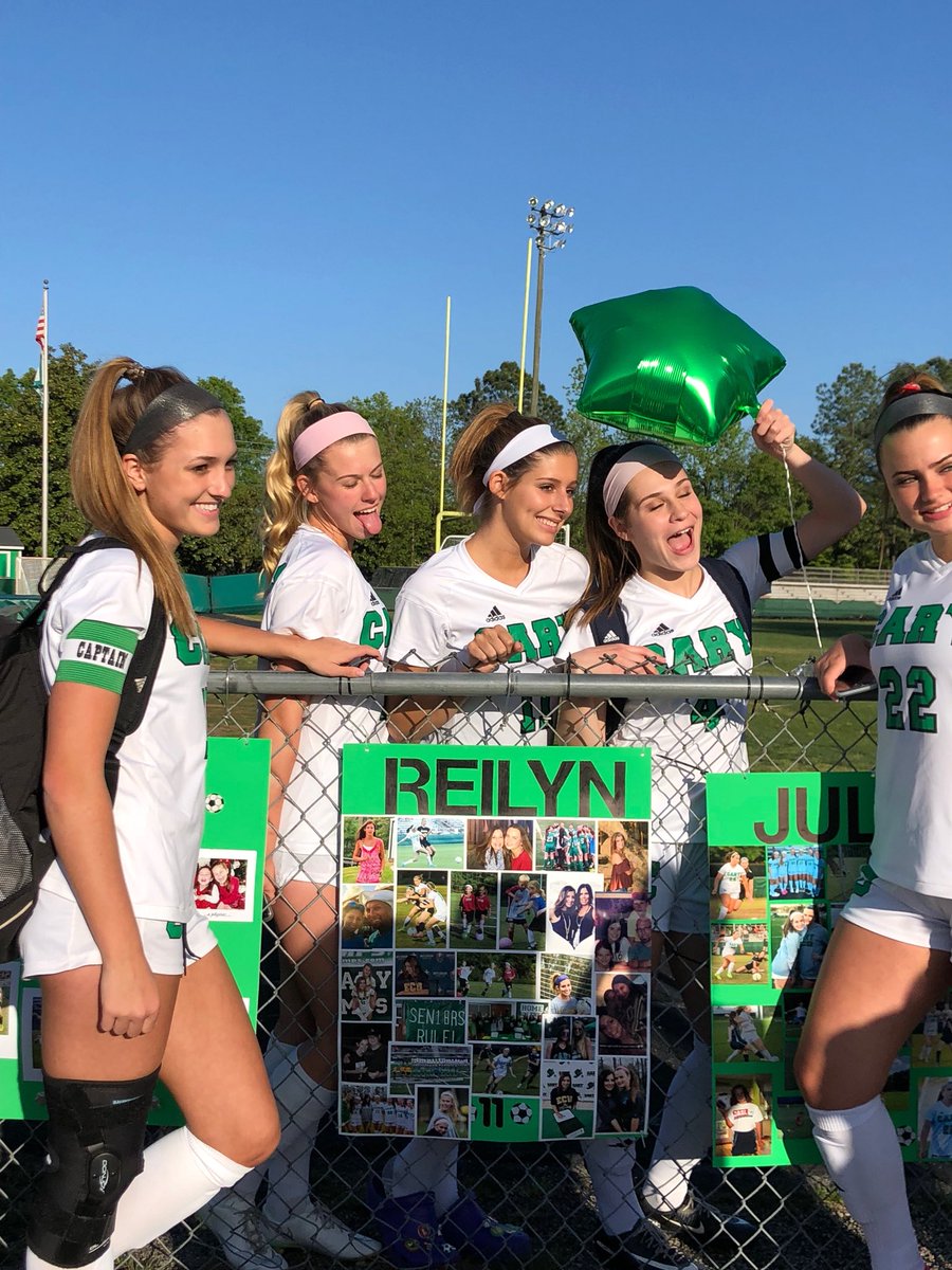 impswsoccer's tweet image. A 5-0 win makes for the perfect senior night!!💚 goals from @aeganci , @miaziade , @JadeBouedo , @Reilyngaglionee , and Leela! We love our seniors and getting the dub #crocsforlife