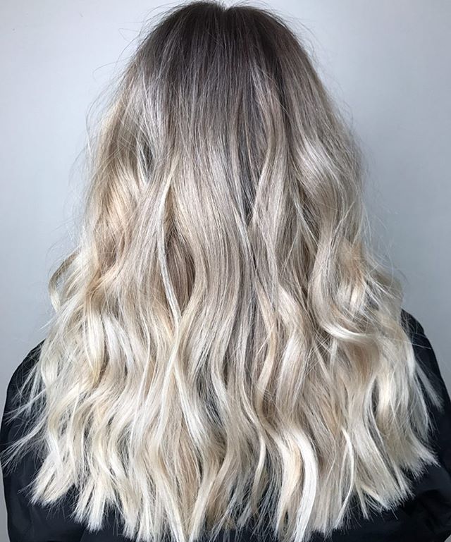 Soft roots blended into beautiful bright ends ✨✨✨✨ #OLAPLEX @#olaplex <a href="/wellapro_anz/">Wellapro_ANZ</a>