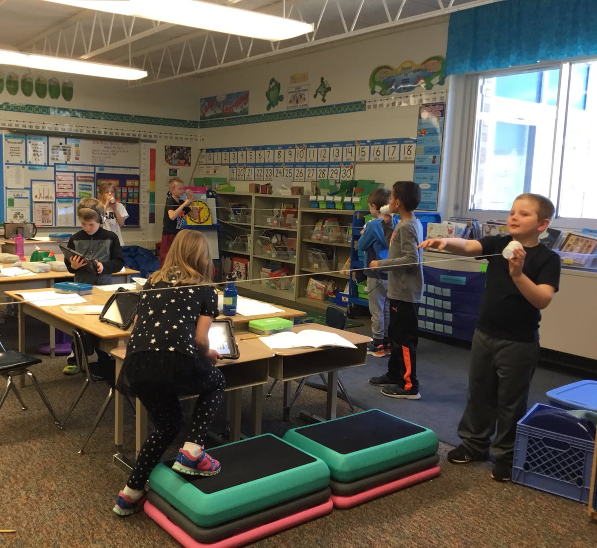 ChipGrover's tweet photo. Mrs. Grover’s first graders experimented with sound using metal pie plates, paper cups and strings, and rubber band guitars!  #ncecsd #northinnovates @NorthCreekElem https://t.co/HbEuEigiip