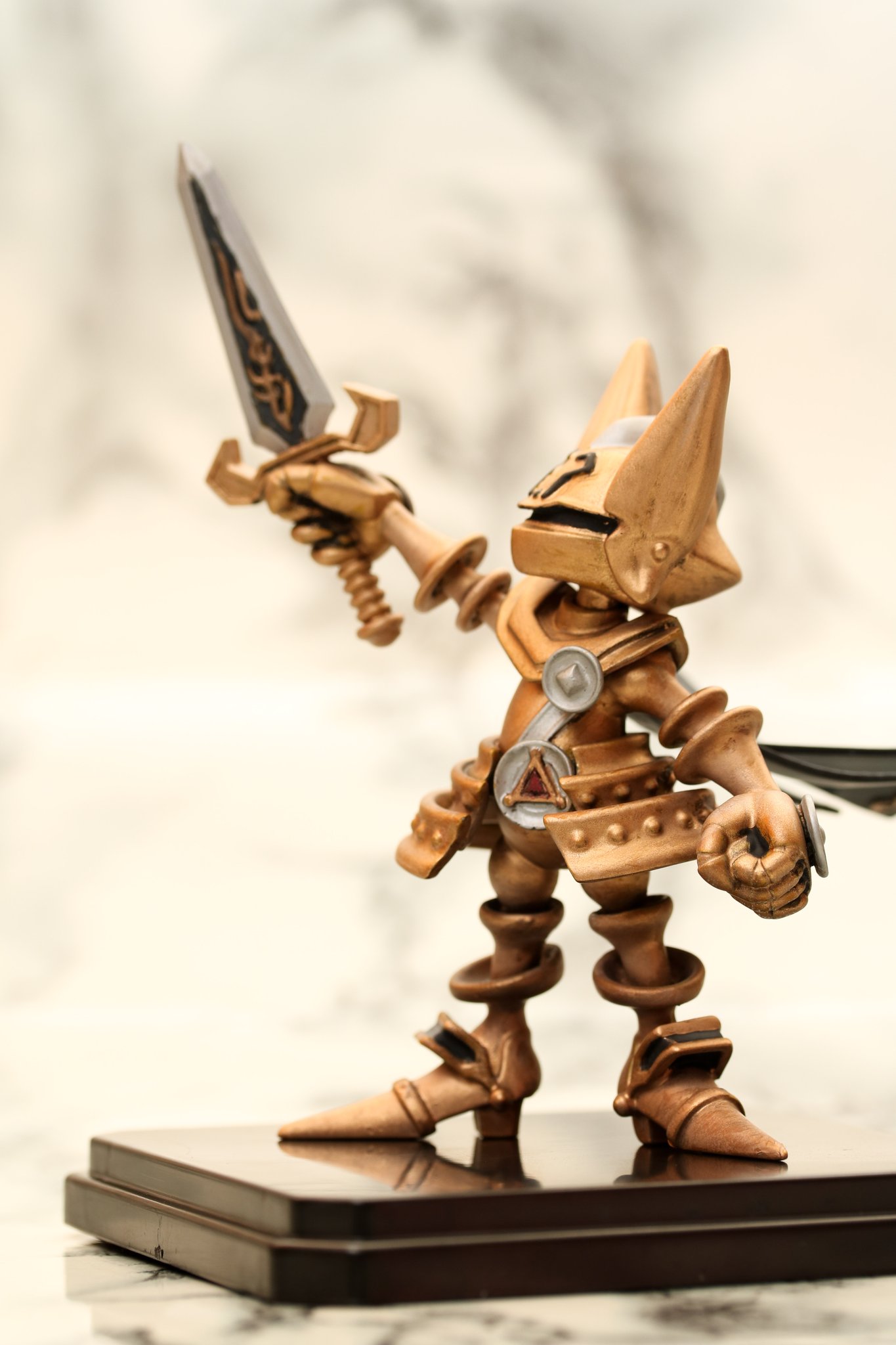 るしーる Twitter પર 黒い炎と黄金の風 もっとも古い記憶を掘り起こすとき私の脳裏には決まってあの絵本が蘇る 黄金の鎧を身に纏った騎士 が おぞましい怪物たちを打ち倒していく Yamaさん Yama3 の絵本の牙狼 なんとか完成しました いやー ほんと