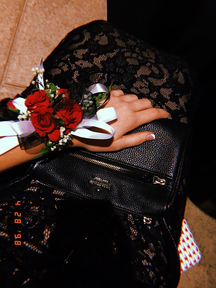 kennedybrynrose's tweet photo. A night to last forever https://t.co/JJJ37kRFpf