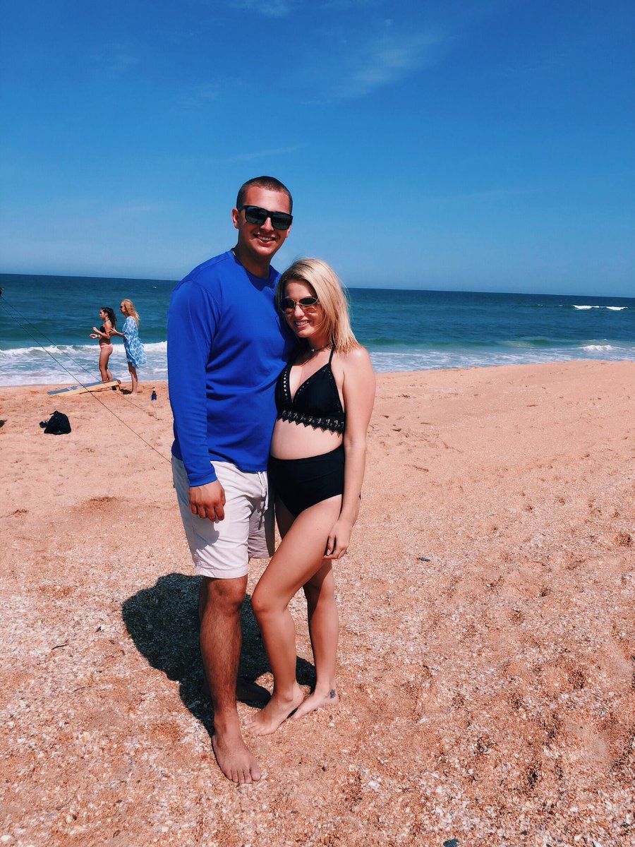 lynchkadie's tweet photo. the baby bump decided to make an appearance🖤 im lovin her &amp; her daddy more &amp; more everyday https://t.co/Zr4EAz74Y6