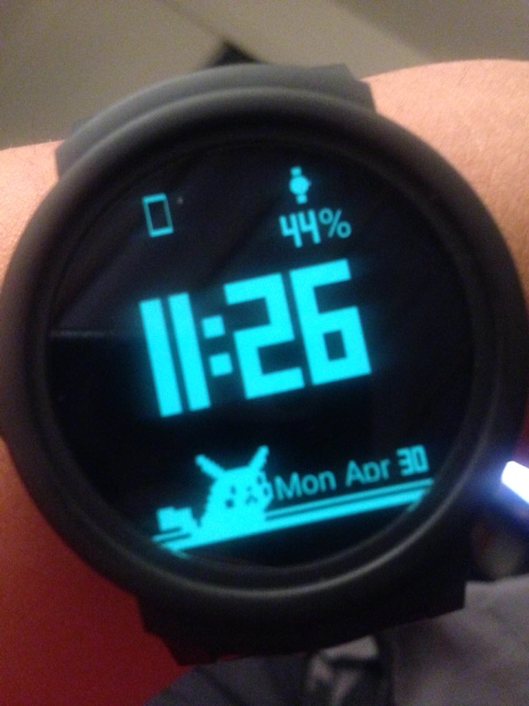 partybus_tv's tweet photo. New smart watch for my lonely wrist. #Poketch https://t.co/HBLIYWyrmR