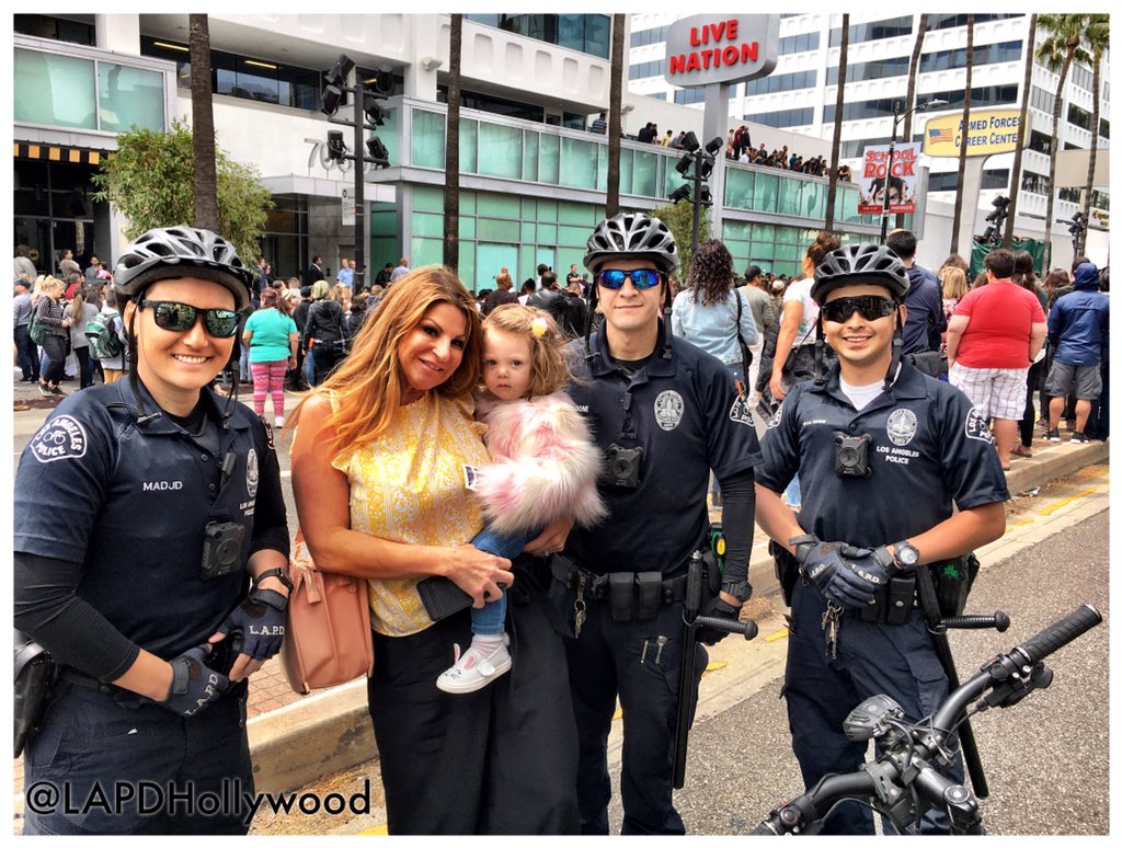LAPDHollywood's tweet photo. Congrats to @NSYNC🎤on their brand new star on the #HollywoodWalkofFame today. With over 2,500 fans in attendance, thank you to our hard working @LAPDHollywood officers who kept the crowd/venue safe &amp; running smoothly.  

#trafficpros #itsgonnabemay https://t.co/IpI4EQgLrT