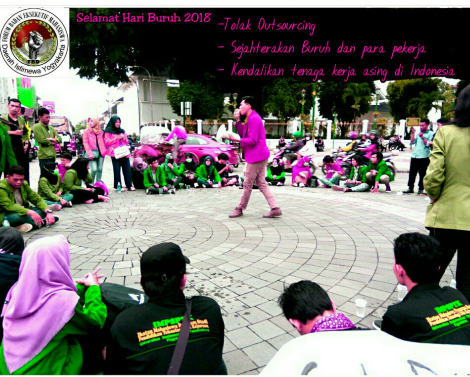 BemDiy's tweet photo. Selamat Hari Buruh #forumbemdiy #fbd #bemdiy #BemDiy #MayDay #MayDayIsAFunDay #01Mei2018 https://t.co/Uli8add120