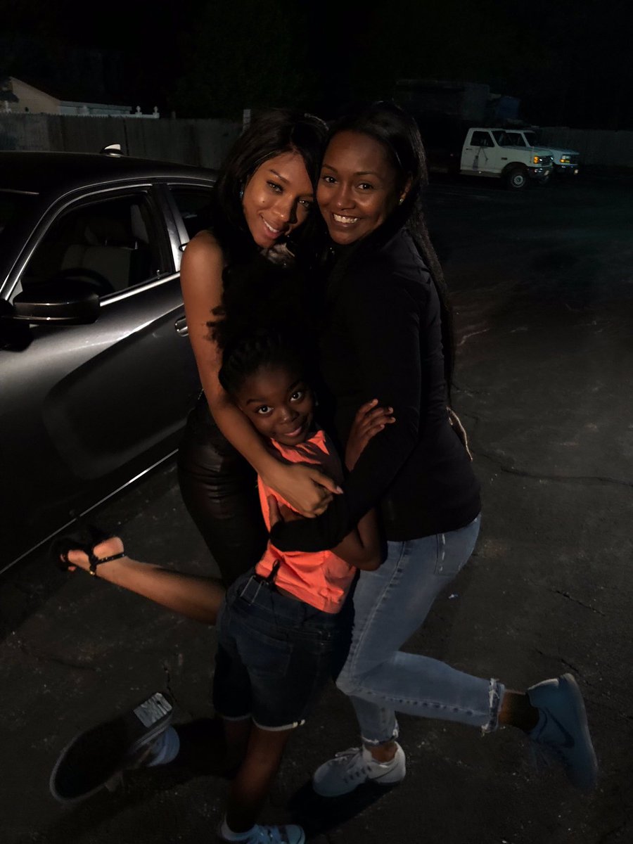 lyrichurd's tweet photo. Me and my girls! ❤️❤️❤️
Love y'all! #onset #ALLIN @kiafmtv @lilmama @megamind_media #blackgirlmagic https://t.co/TIDk4I5K1k