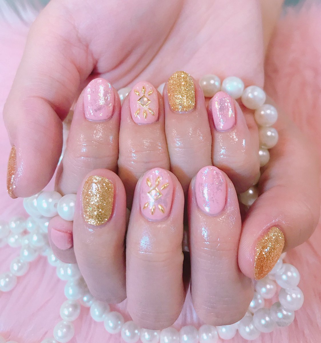 ネイル アイラッシュ Raviy ラビィ ジュニアネイルのご紹介です フィルムとストーンアートで仕上げた人気のデザインです ソフトジェルならオフ無料で 3 500で出来ます 本日空きございます ご予約はお電話にてお問い合わせくださいませ 03
