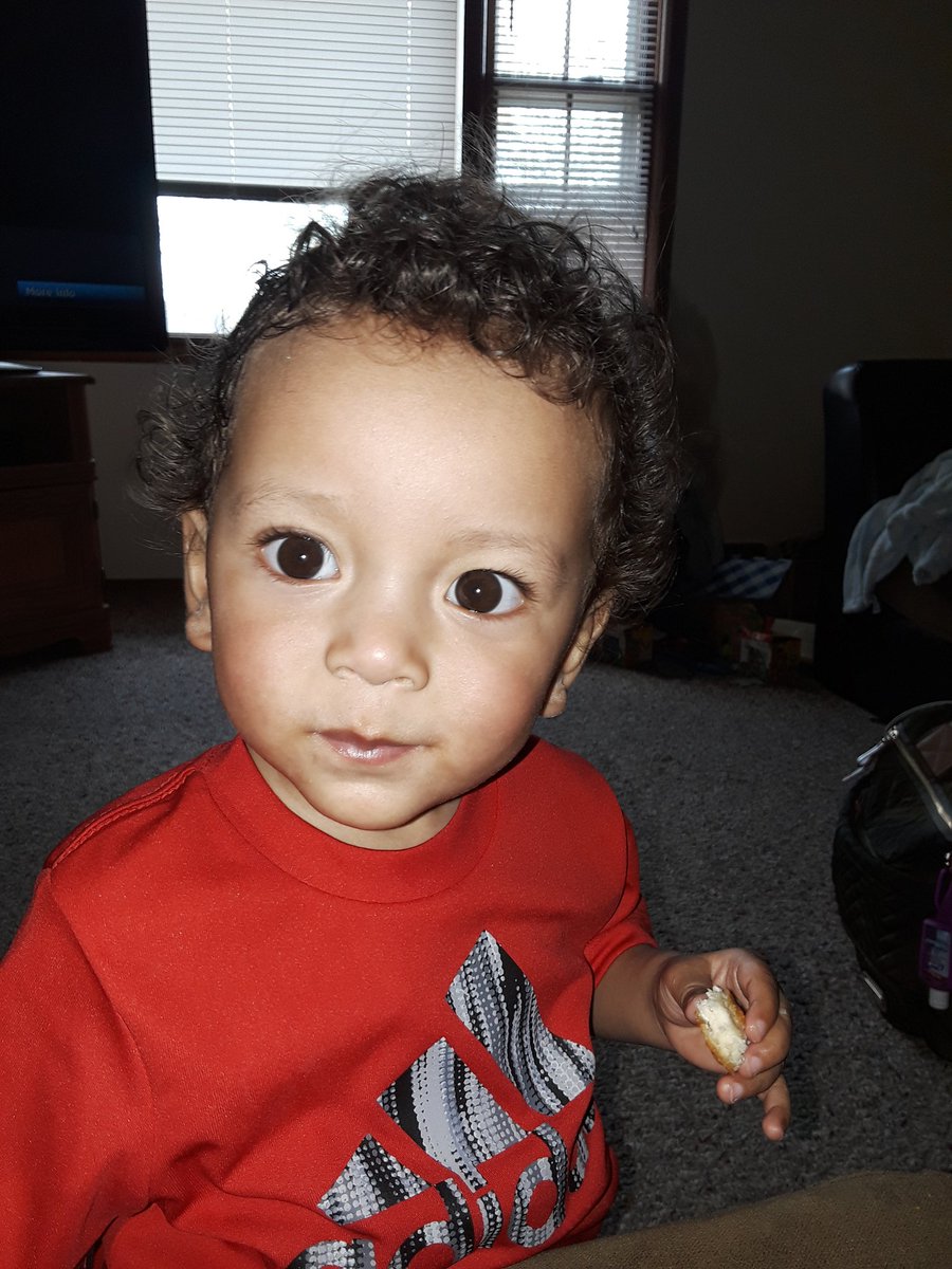 Enegus15's tweet photo. "Chicken nuggets are life pops" 😂 #BabyNas https://t.co/R4TKRzAbaZ