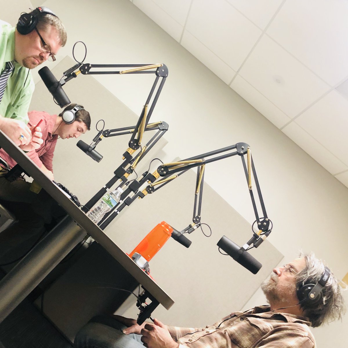 BuffaloReview's tweet photo. Last week on the Buffalo Review, we kicked off the show with Dr. Michael Niman! Professor of @BSCCOMDEPT at @buffalostate, about the growing problem of #internetaddiction 👨🏻‍💻
#internet #addiction #BuffaloState #WBNY https://t.co/s8wYS0cjox