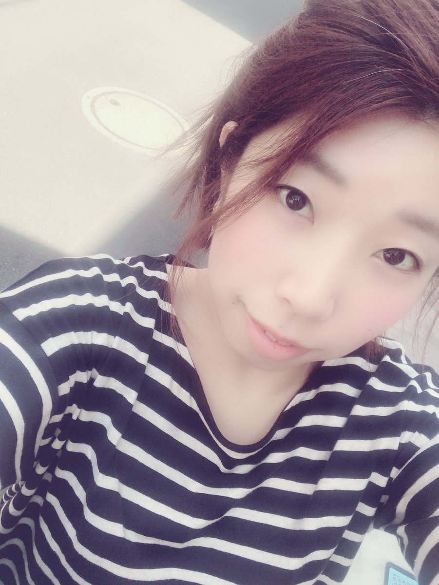 doujimarei's tweet photo. ほぼ白くて、、、笑
いってきます💗💗💗
いい天気だなぁ〜
焼けちゃう🌞 https://t.co/PnsKv3uOGj