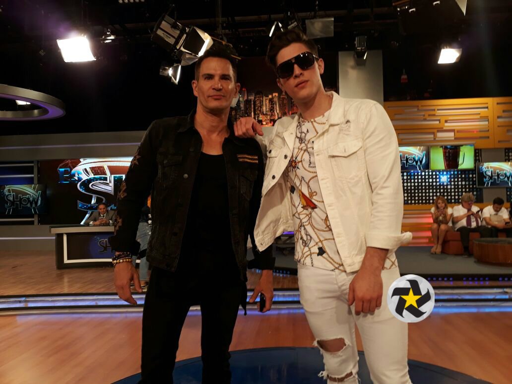 multimediostv's tweet photo. En unos momentos más estará Julio Camejo en #EsShow #EsShowGPS #FueraNinja ¡No te lo pierdas! 

En vivo ➡ https://t.co/yivtzMAYnn https://t.co/kfDgVS9VfI