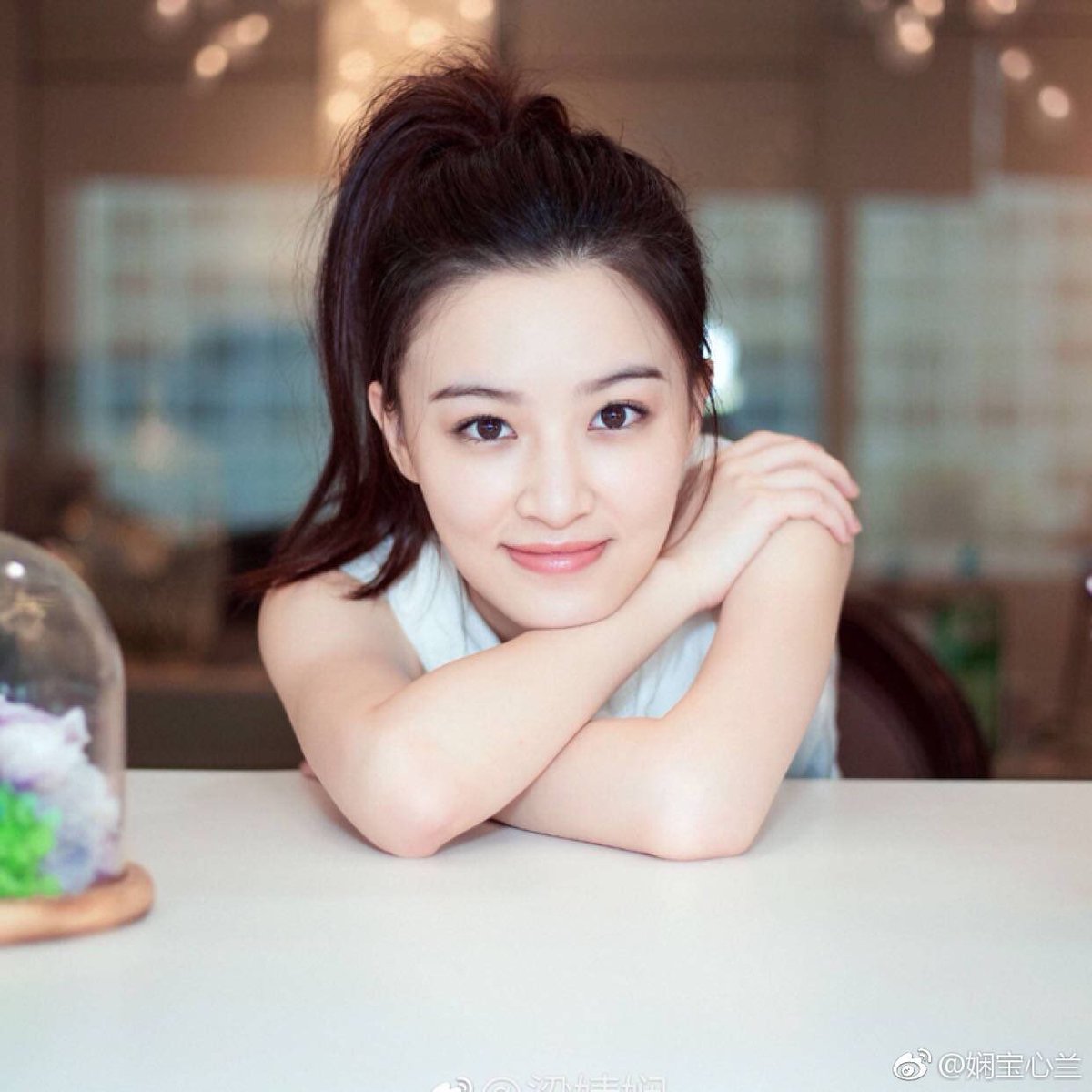 새로 리메이크하는 드라마 절대쌍교 공계에 올라온 공식 여주 캐스팅 발표. 소문대로 그 여배우들. 소어아의 연인 소앵 역에 쌍세총비 여주인공이였...