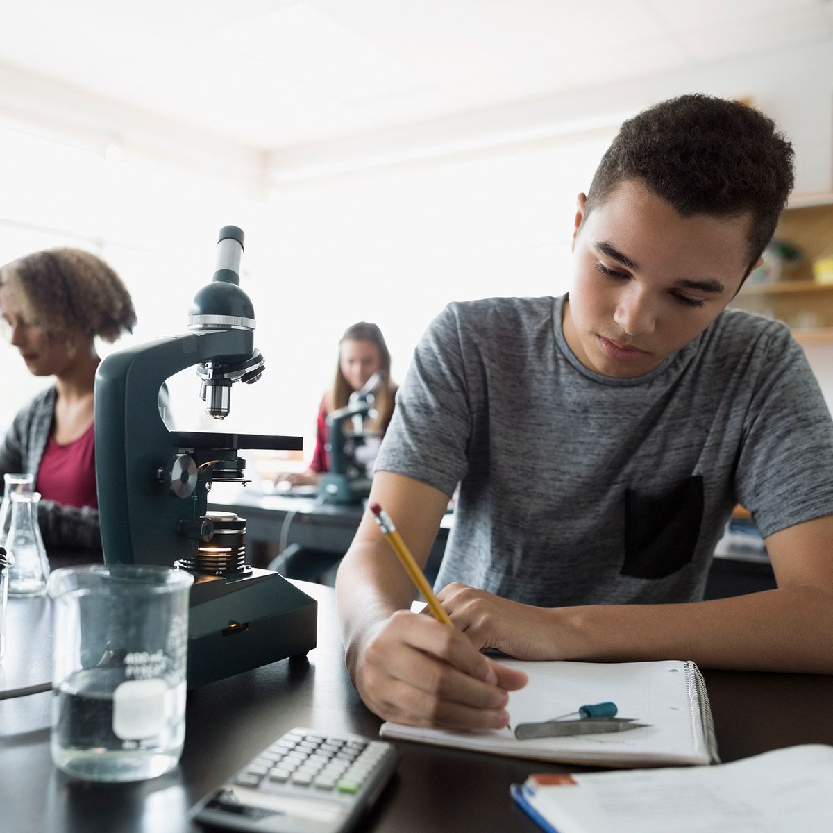 This is a really powerful study demonstrating that mindset makes more of a difference than socioeconomic background: buff.ly/2Hs2bHi