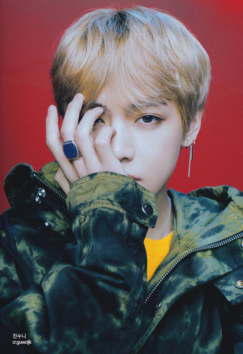 taehyungpic's tweet image. HQ SCAN - FACE YOURSELF
#뷔 #태형 #taehyung @BTS_twt 

© 진수니 &amp;amp; original scan 9월