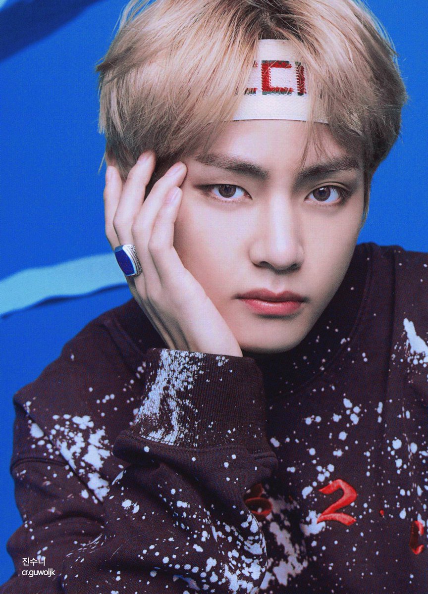 taehyungpic's tweet image. HQ SCAN - FACE YOURSELF
#뷔 #태형 #taehyung @BTS_twt 

© 진수니 &amp;amp; original scan 9월