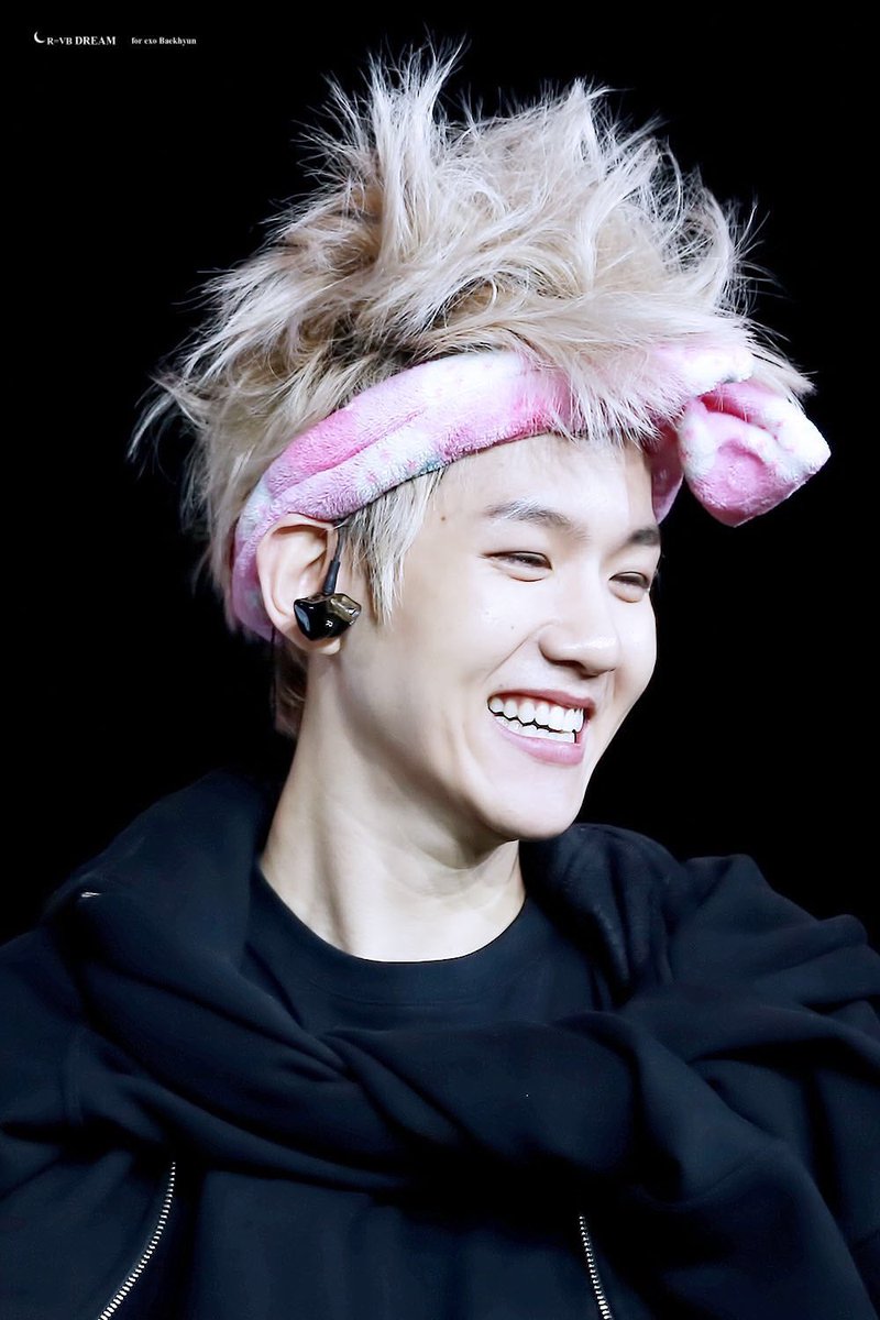 EXO_MyanmarTeam's tweet photo. [HQ]180428 - EXO #Baekhyun  
at Elyxion in Manila 

Cr. lofhyuny456

#MTVBRKPOPEXO #PremiosMTVMiaw  
#EXO #엑소 @weareoneEXO #Baekhyun   #ElyXiOinInManila 
#Admin_Grace04🐶 
#EXO_MyanmarTeam #EXOProtection_Myanmar https://t.co/7dMoVrjpTV