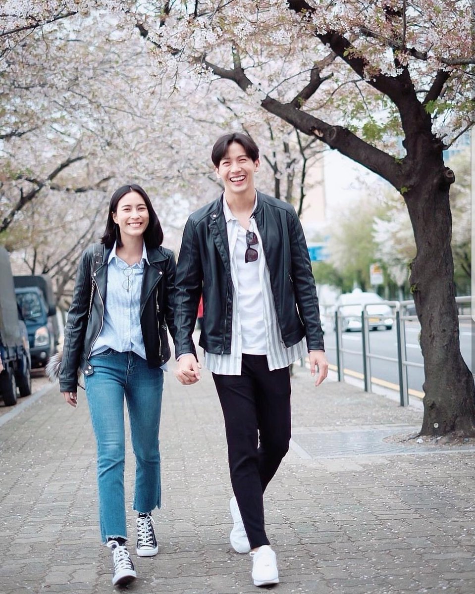 UnderbedDara's tweet photo. ฤกษ์แต่งคู่พุฒิ-จุ๋ยก็มาแล้วนะจ๊ะ

16 พฤศจิกายน 2561 ทั้งหมั้นทั้งแต่งในวันเดียว ประกาศปั๊มลูกทันที 

นี่ลุ้นนนนนจะมีเซอร์ไพรส์คุกเข่าขอแต่งรึเปล่า ฮีพุฒิบอกเป็นไปตามโอกาสเนอะ

#ใต้เตียงดารา https://t.co/kNQyJ5iGC7