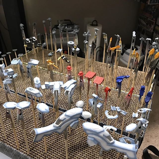 LaidbackBay's tweet photo. Prepped for some more spraying later. First, my students get their final exam.
.
.
.
#gundam #gunpla #hangar18gunplacommunity #gunplabuildersassociation #scalemodel #anime #ironbloodedorphans #barbatos #preshading #airbrush #vallejomechacolors #ammobymig https://t.co/5SJ7epvhmc https://t.co/NHbKJJyj82