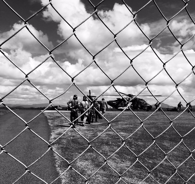 RSM1DIV_DJFHQ's tweet image. @2RAR, soldiers board MRH90 to conduct water insertion training into Proserpine Dam as part of Integrated Sea-Land Series 2018. #5AVN_REGT #FORCOMD