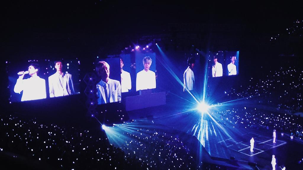 heyitskeltzy's tweet photo. #ElyXiOnInManila #WeAreOne #SilverOcean #EXO ❤️💕💞💙💛💚✨🤩😍🕺✌️ https://t.co/zR55vc6x5J