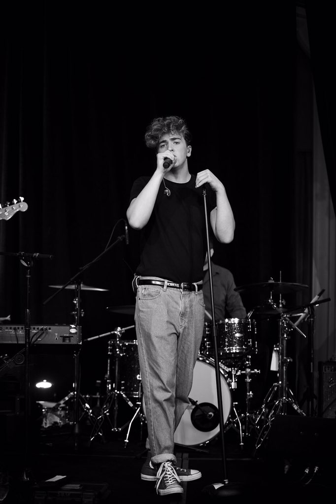 noah_mac's tweet photo. Beautiful night to be performing in San Francisco for a cause close to home :) @EastersealsBayA https://t.co/rNJbtUPMYM