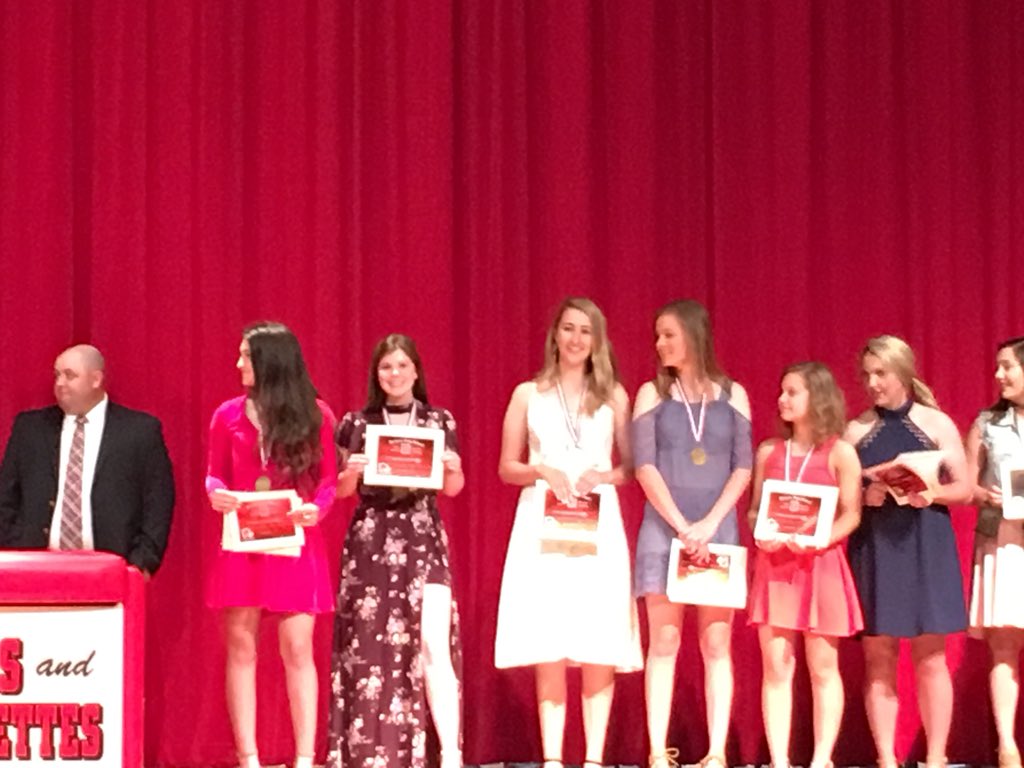 BHS’ Varsity Girls Golf Team are MVPs because they’ve all played as a team picking each other up this season. #statebound #playfortheteam #wishihadabetterpicture