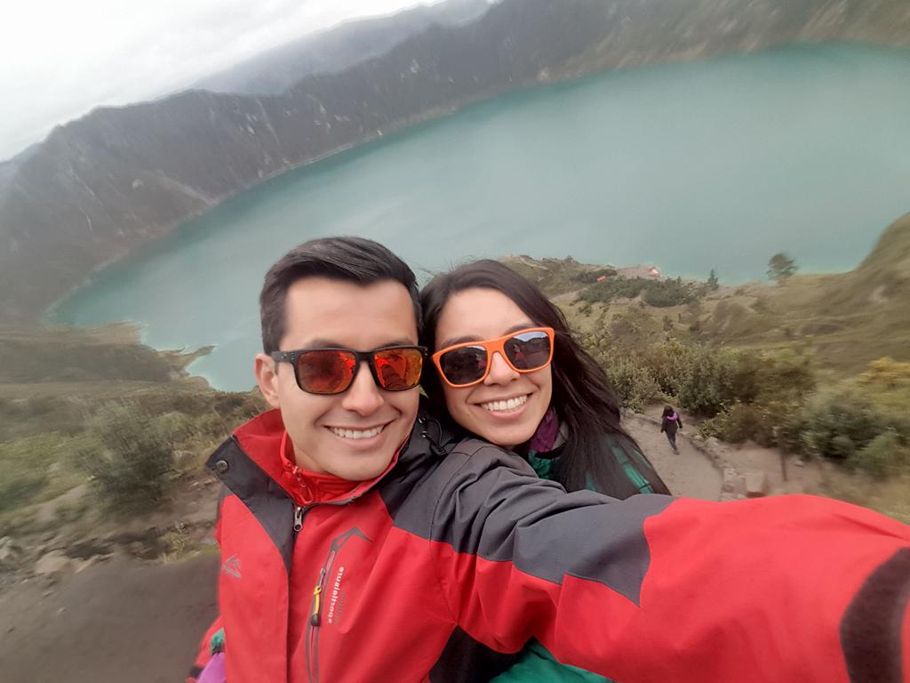 maitebrito53's tweet photo. Magia ❤🐧😍⛰ @ElBuenLuigi23
#Quilotoa #Penguis #MyLove #Happiness #DandoLaVueltaAlMundo https://t.co/5CNpr833dp